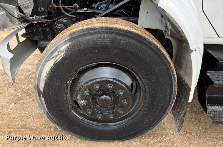 image for item LU9961 1995 International 4700 water truck