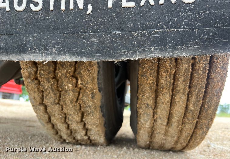 image for item LU9961 1995 International 4700 water truck