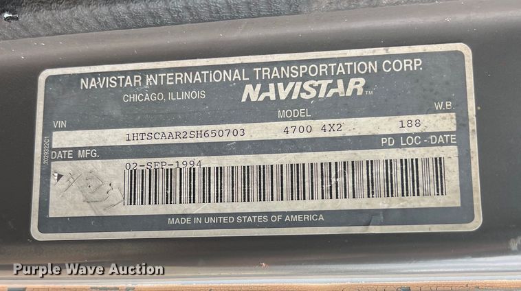 image for item LU9961 1995 International 4700 water truck