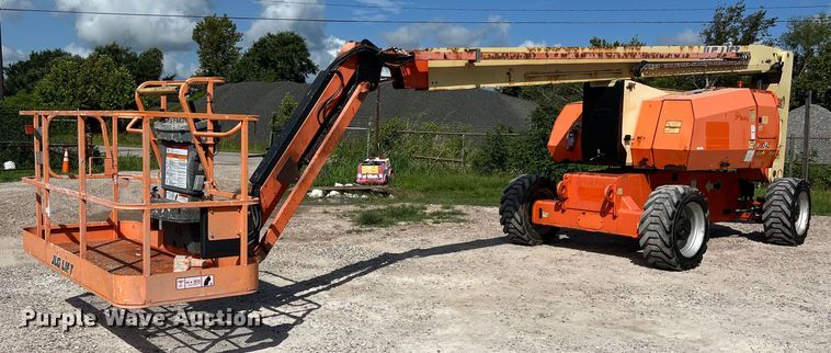 image for item LU9992 2015 JLG 800AJ boom lift