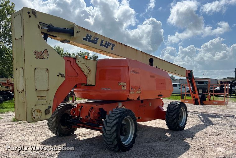 image for item LU9992 2015 JLG 800AJ boom lift