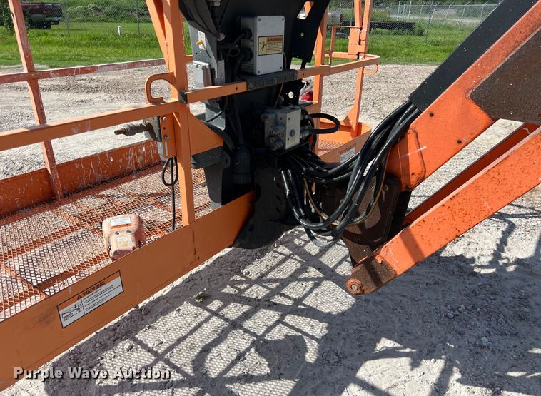 image for item LU9992 2015 JLG 800AJ boom lift