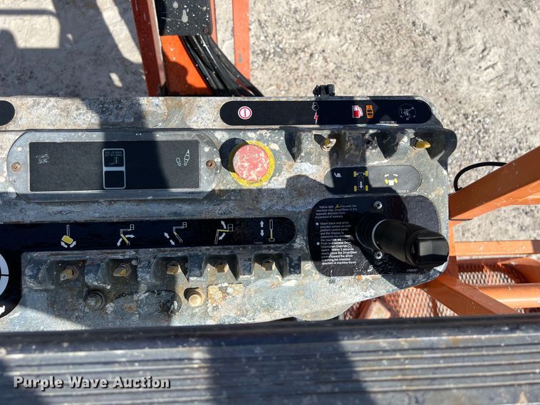 image for item LU9992 2015 JLG 800AJ boom lift