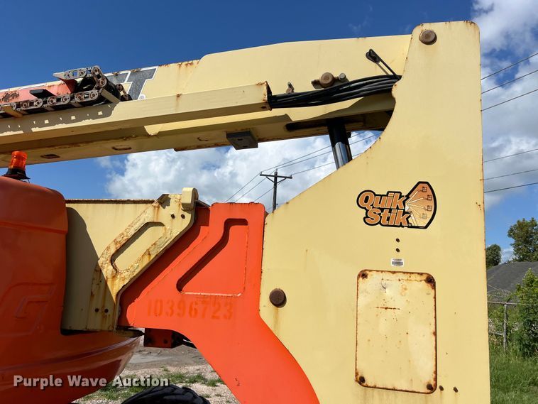image for item LU9992 2015 JLG 800AJ boom lift