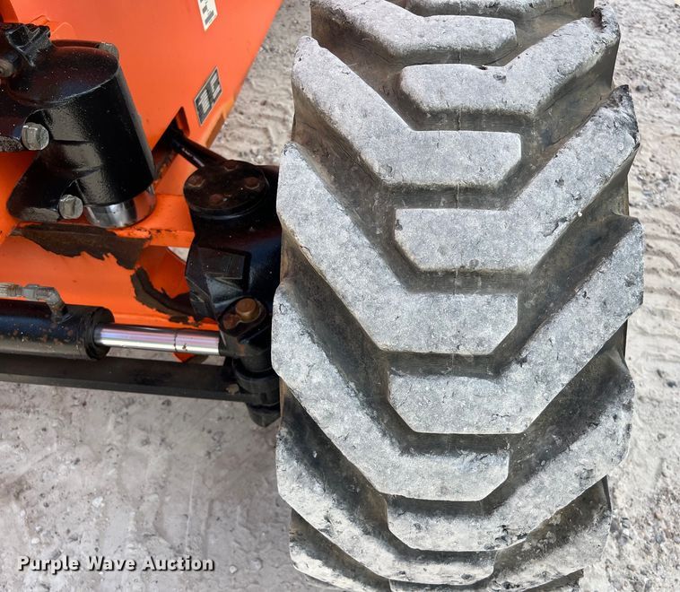 image for item LU9992 2015 JLG 800AJ boom lift