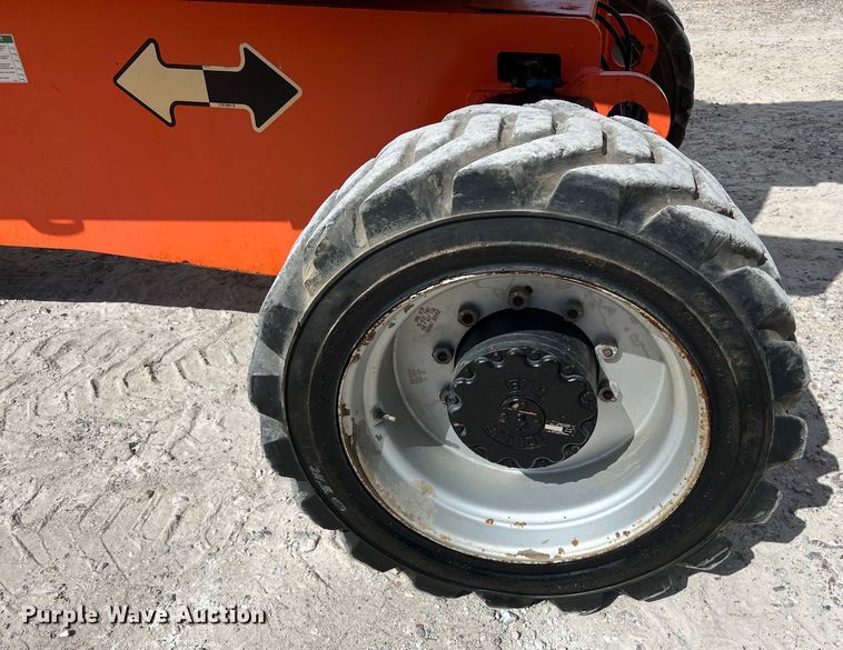 image for item LU9992 2015 JLG 800AJ boom lift