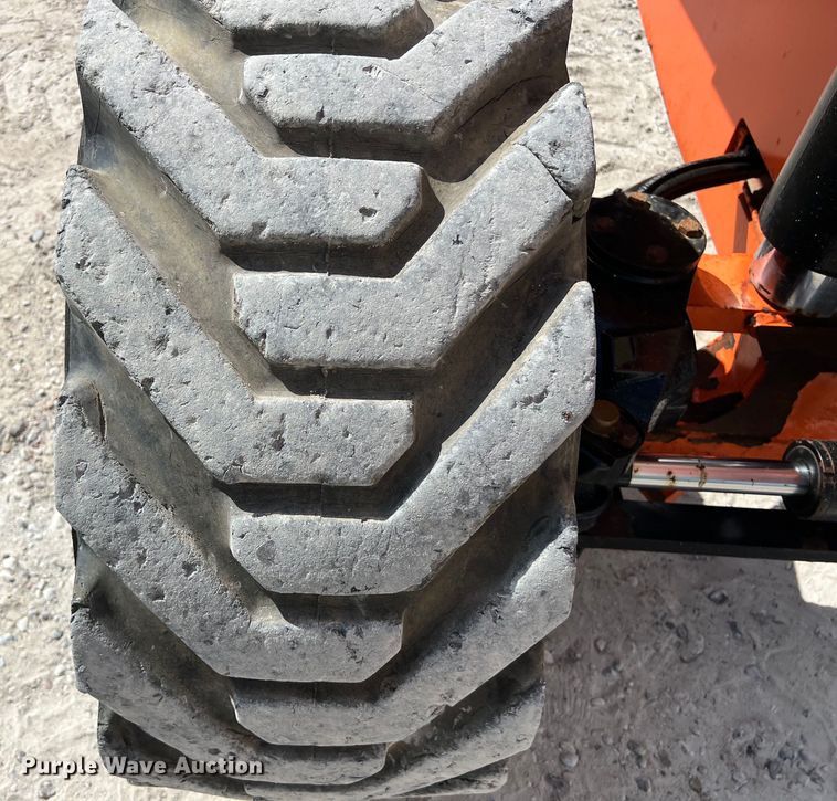 image for item LU9992 2015 JLG 800AJ boom lift