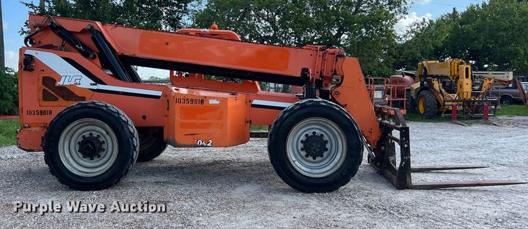 image for item LU9994 2015 JLG 8042 telehandler
