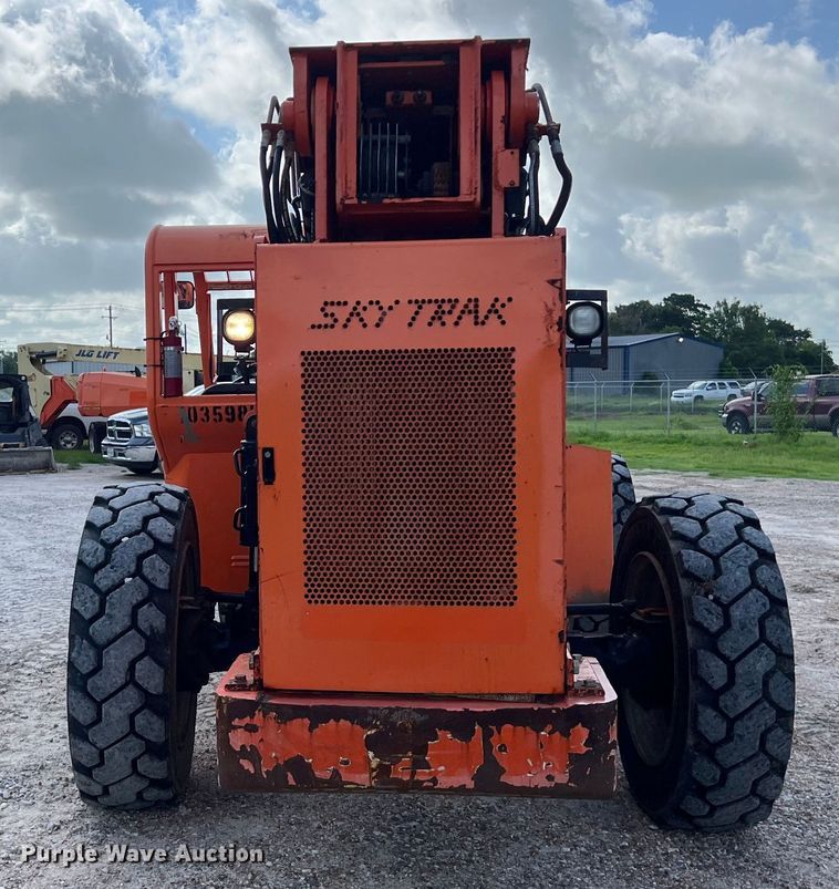 image for item LU9994 2015 JLG 8042 telehandler