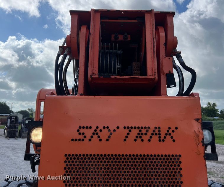 image for item LU9994 2015 JLG 8042 telehandler