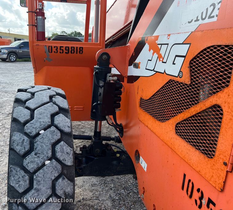 image for item LU9994 2015 JLG 8042 telehandler