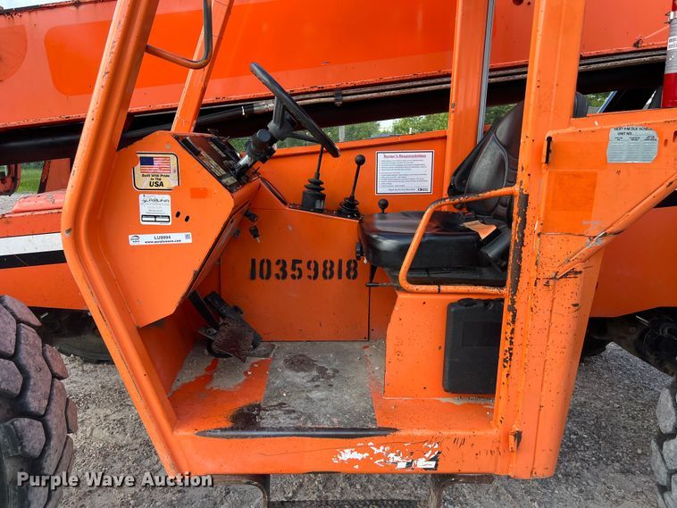 image for item LU9994 2015 JLG 8042 telehandler