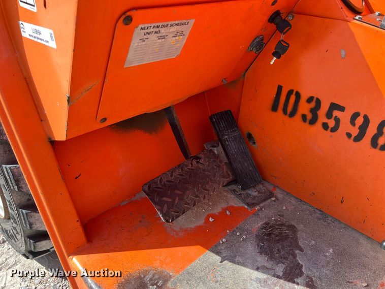 image for item LU9994 2015 JLG 8042 telehandler