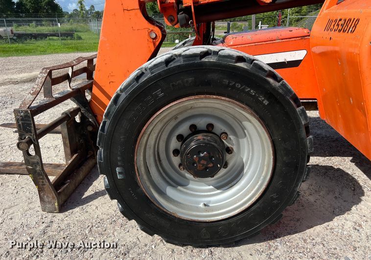 image for item LU9994 2015 JLG 8042 telehandler