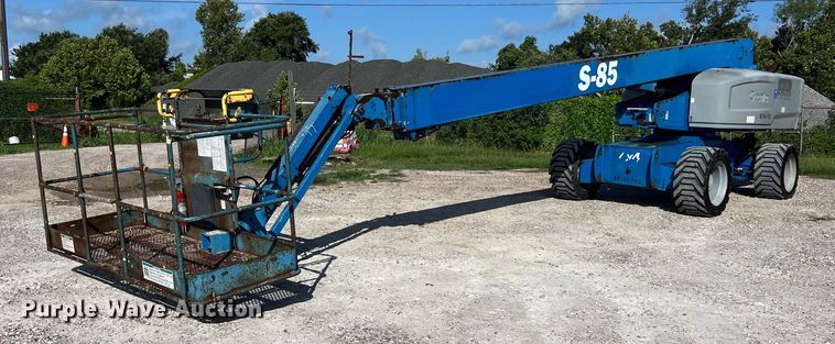 image for item LU9995 2014 Genie S-85 boom lift