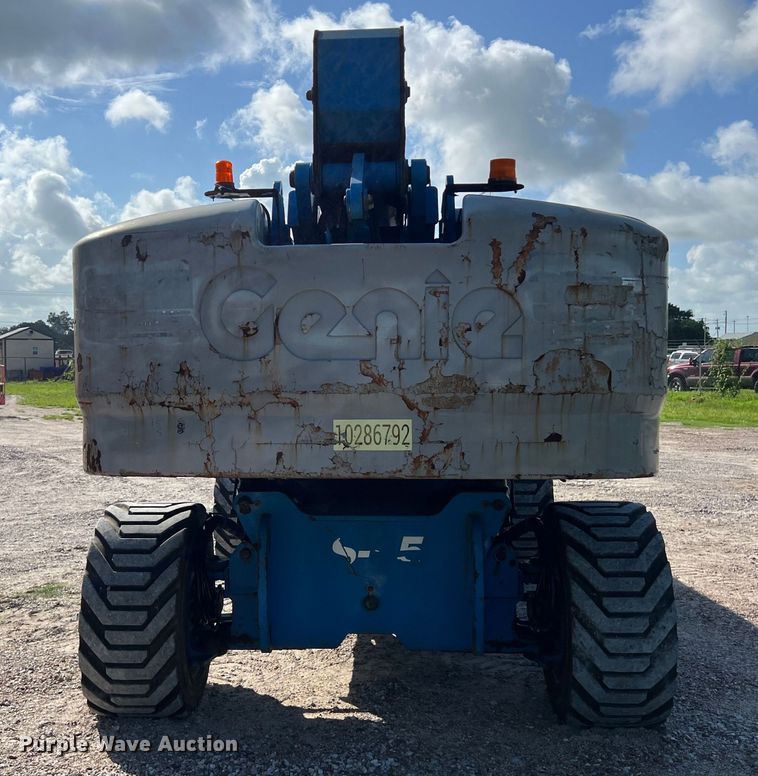 image for item LU9995 2014 Genie S-85 boom lift