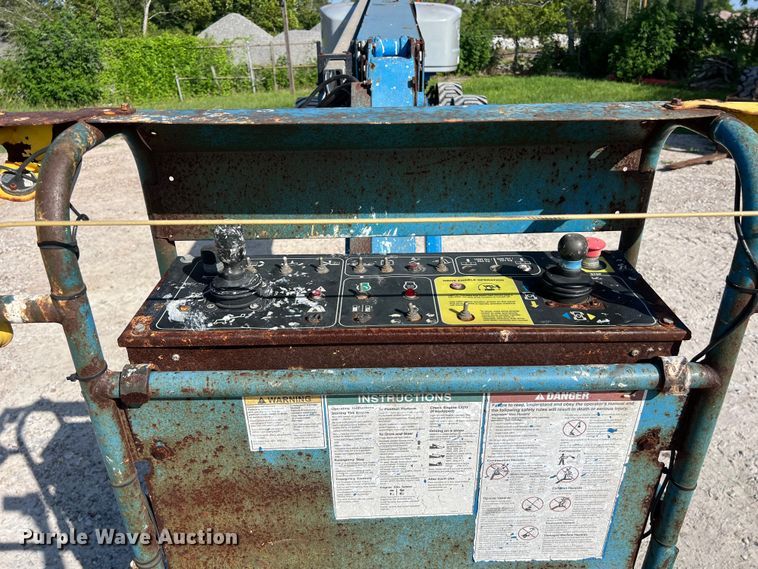 image for item LU9995 2014 Genie S-85 boom lift