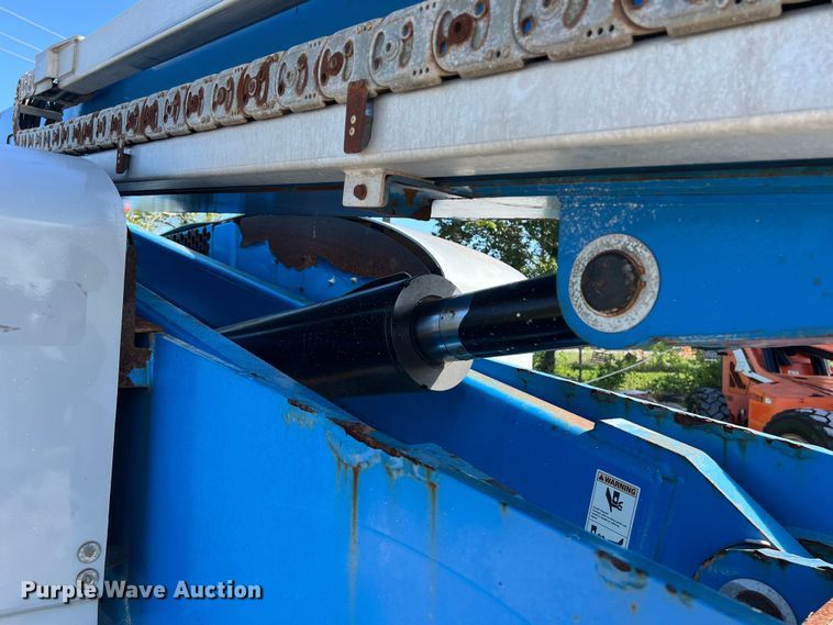 image for item LU9995 2014 Genie S-85 boom lift