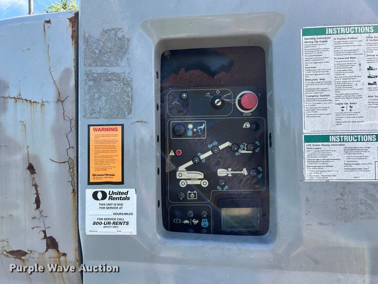 image for item LU9995 2014 Genie S-85 boom lift