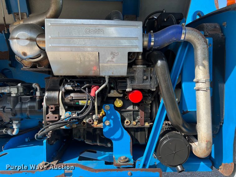 image for item LU9995 2014 Genie S-85 boom lift