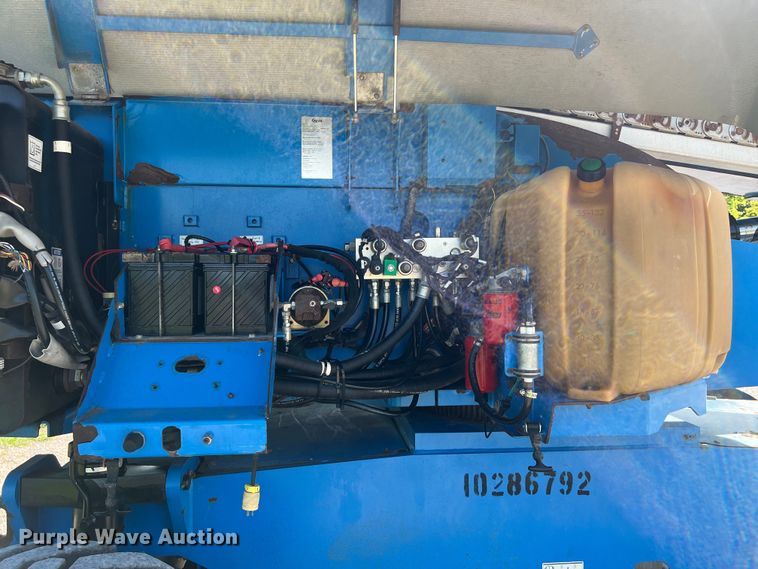 image for item LU9995 2014 Genie S-85 boom lift