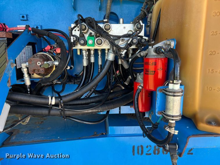 image for item LU9995 2014 Genie S-85 boom lift