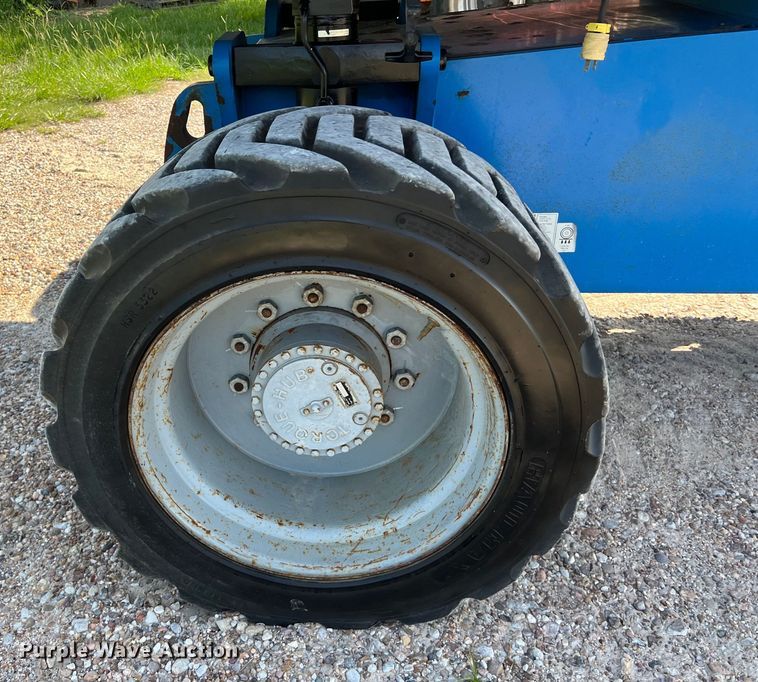 image for item LU9995 2014 Genie S-85 boom lift