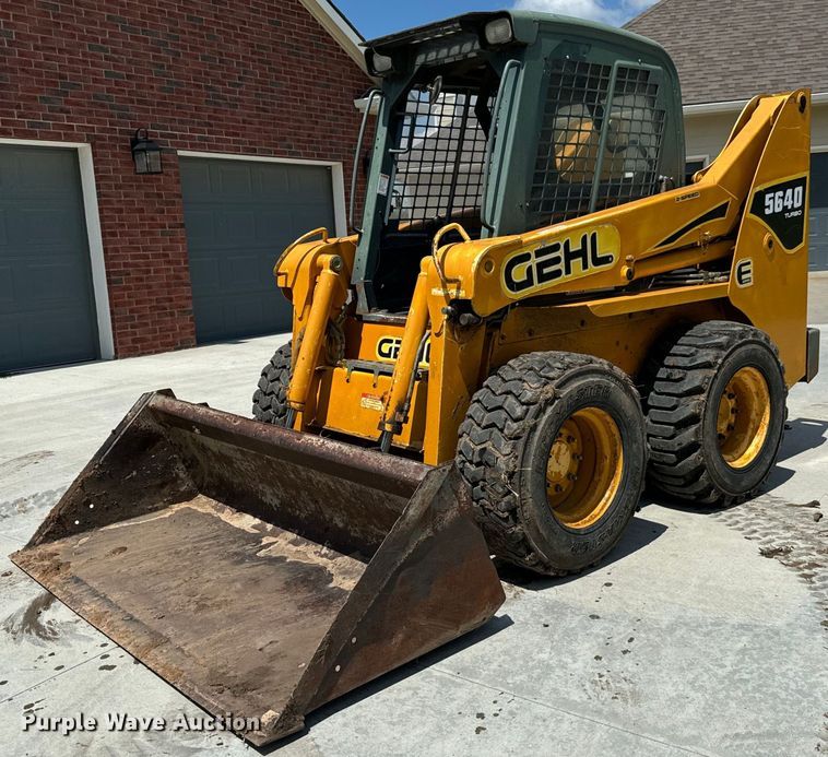 image for item MU9838 2010 Gehl 5640 Turbo E Series skid steer loader