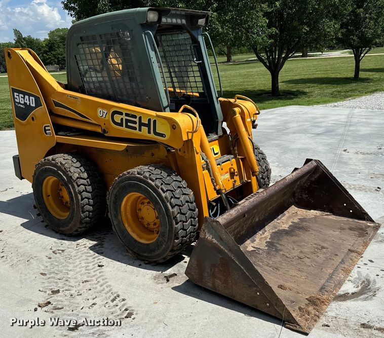 image for item MU9838 2010 Gehl 5640 Turbo E Series skid steer loader