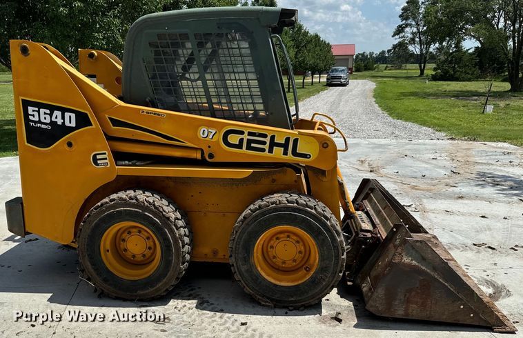 image for item MU9838 2010 Gehl 5640 Turbo E Series skid steer loader