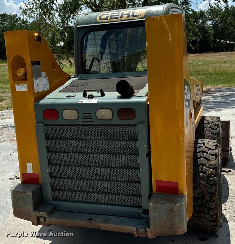 image for item MU9838 2010 Gehl 5640 Turbo E Series skid steer loader