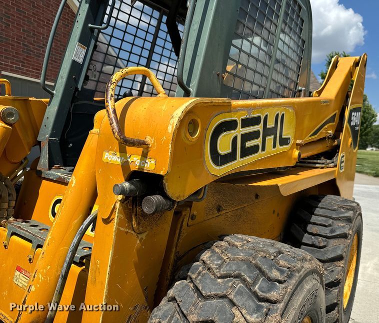 image for item MU9838 2010 Gehl 5640 Turbo E Series skid steer loader