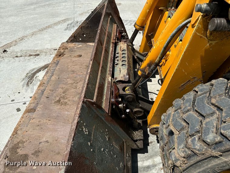 image for item MU9838 2010 Gehl 5640 Turbo E Series skid steer loader