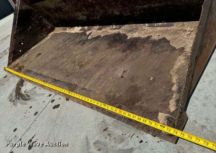 image for item MU9838 2010 Gehl 5640 Turbo E Series skid steer loader