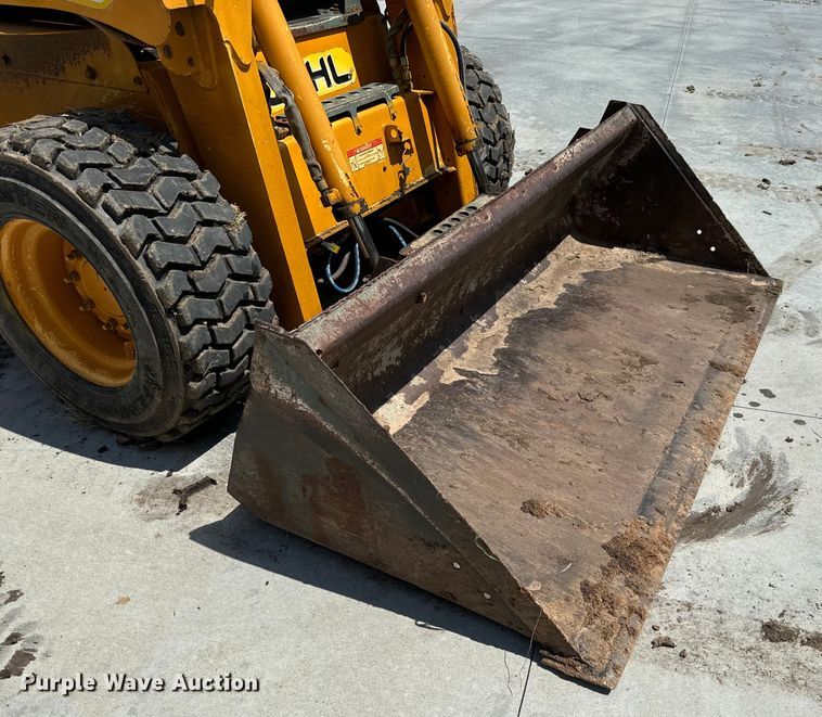 image for item MU9838 2010 Gehl 5640 Turbo E Series skid steer loader