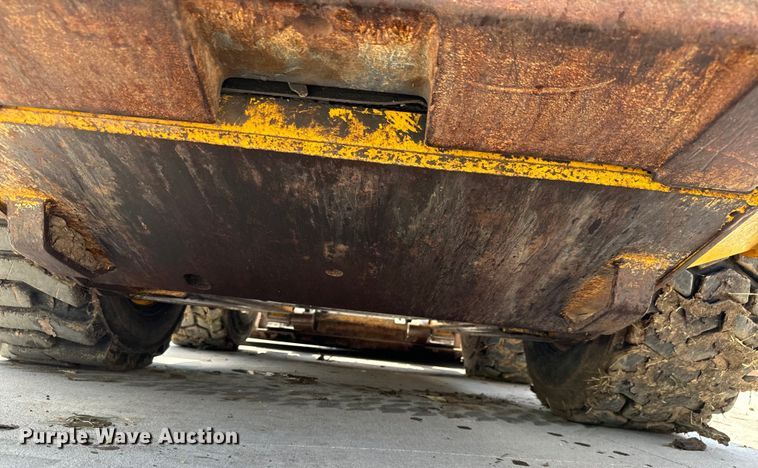 image for item MU9838 2010 Gehl 5640 Turbo E Series skid steer loader