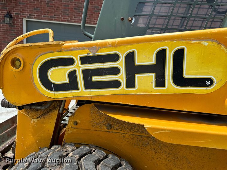 image for item MU9838 2010 Gehl 5640 Turbo E Series skid steer loader