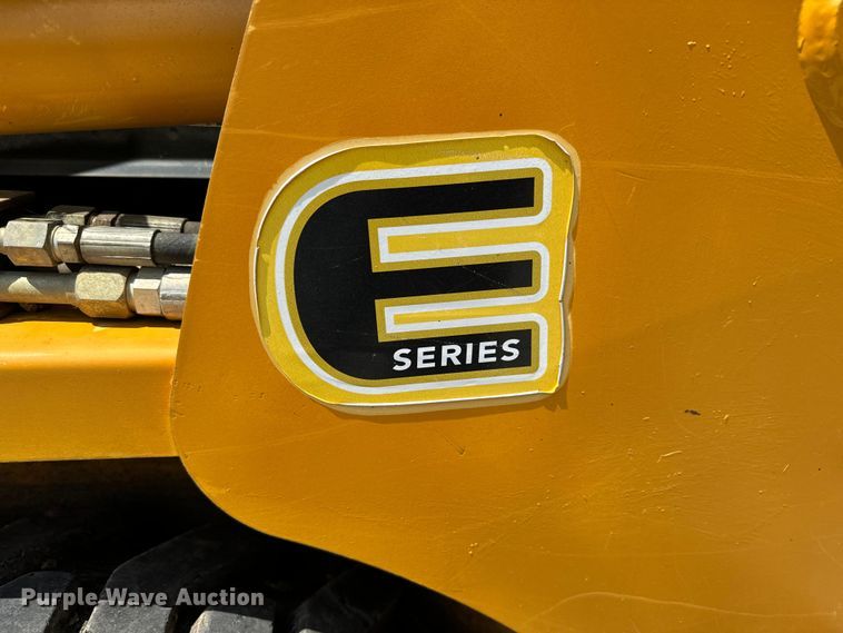 image for item MU9838 2010 Gehl 5640 Turbo E Series skid steer loader