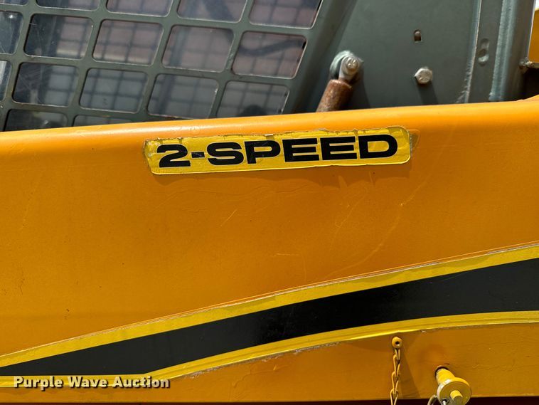 image for item MU9838 2010 Gehl 5640 Turbo E Series skid steer loader