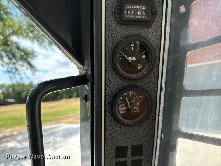 image for item MU9838 2010 Gehl 5640 Turbo E Series skid steer loader