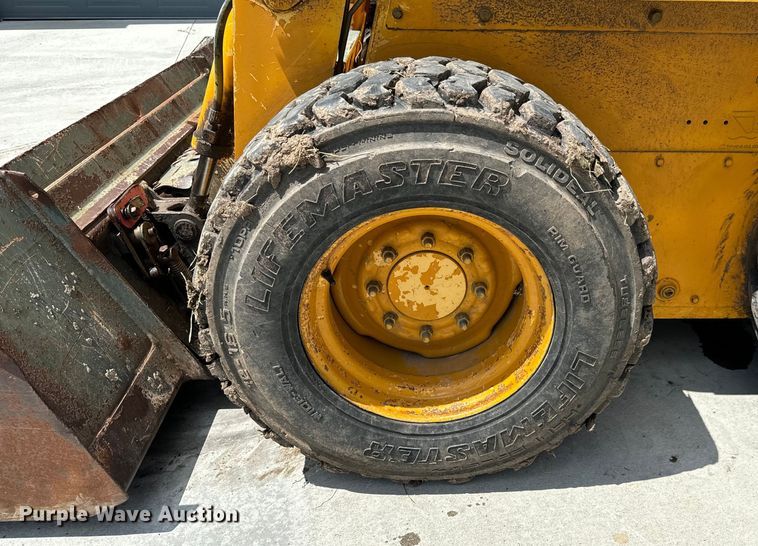 image for item MU9838 2010 Gehl 5640 Turbo E Series skid steer loader