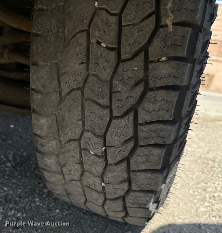 image for item MU9854 2000 Chevrolet  Express 3500 delivery truck