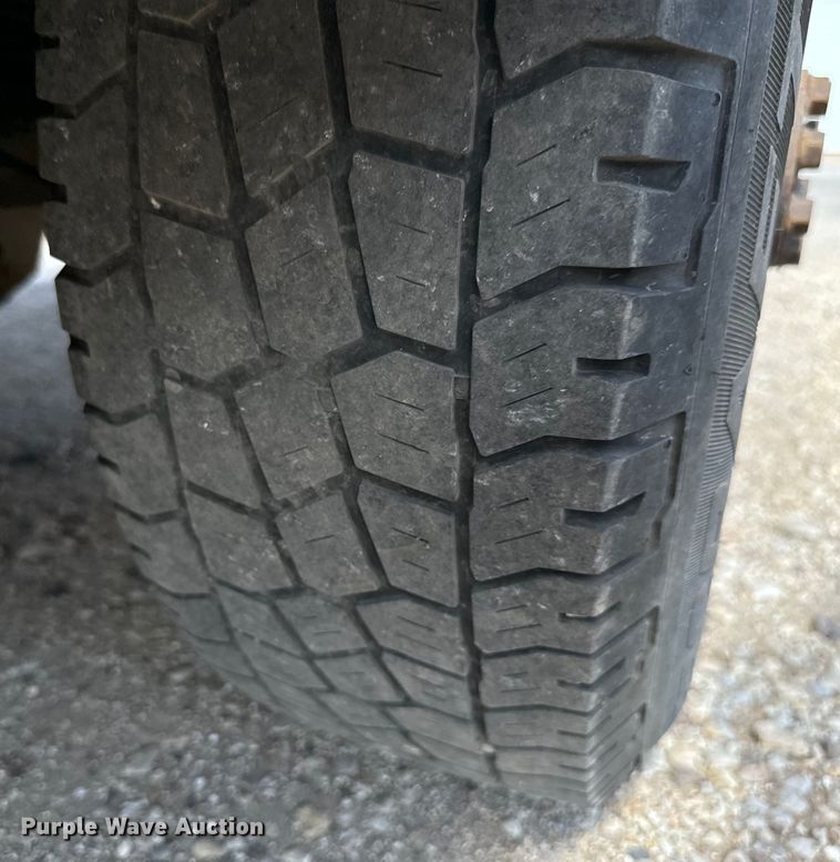 image for item MU9854 2000 Chevrolet  Express 3500 delivery truck