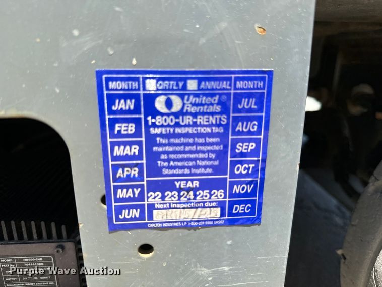 image for item MU9872 2017 SkyJack  SJIII 4740 scissor lift