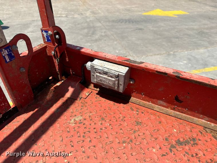 image for item MU9873 2018 SkyJack  SJIII 4740 scissor lift