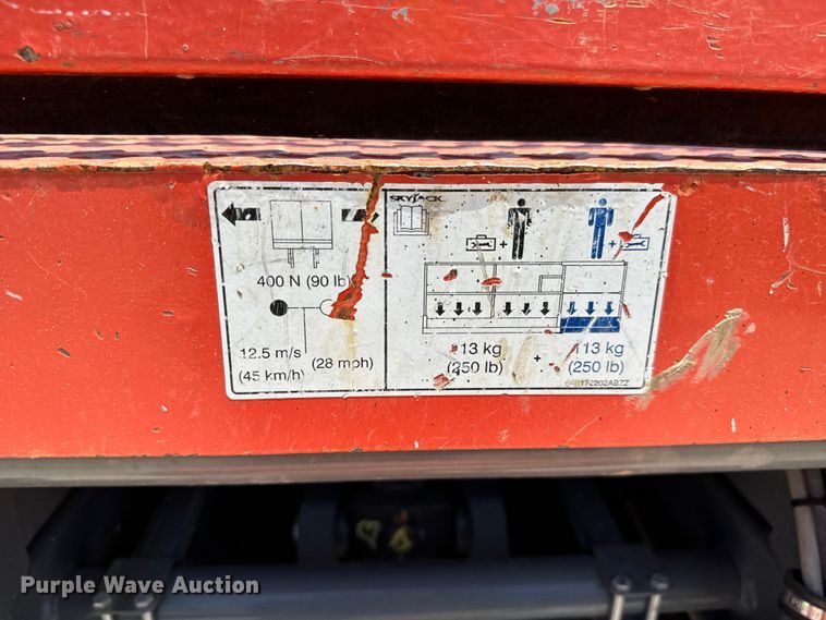image for item MU9873 2018 SkyJack  SJIII 4740 scissor lift