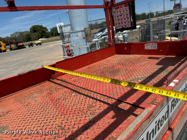 image for item MU9873 2018 SkyJack  SJIII 4740 scissor lift