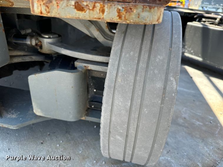 image for item MU9873 2018 SkyJack  SJIII 4740 scissor lift