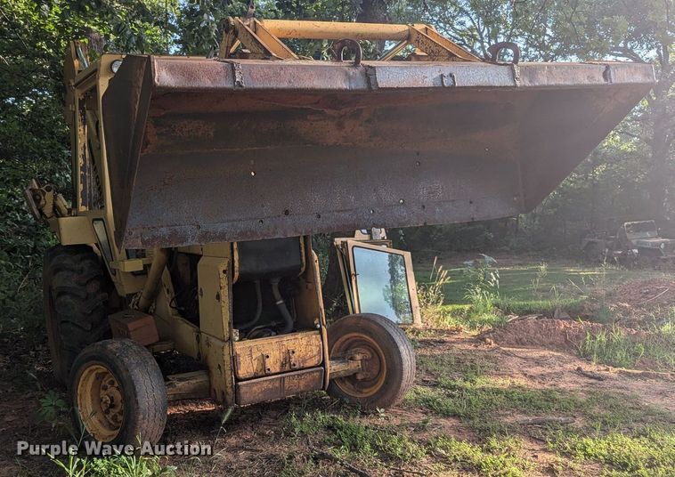 image for item NG9949 Ford 555 backhoe