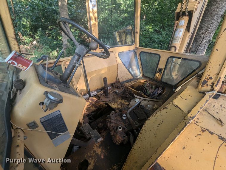 image for item NG9949 Ford 555 backhoe